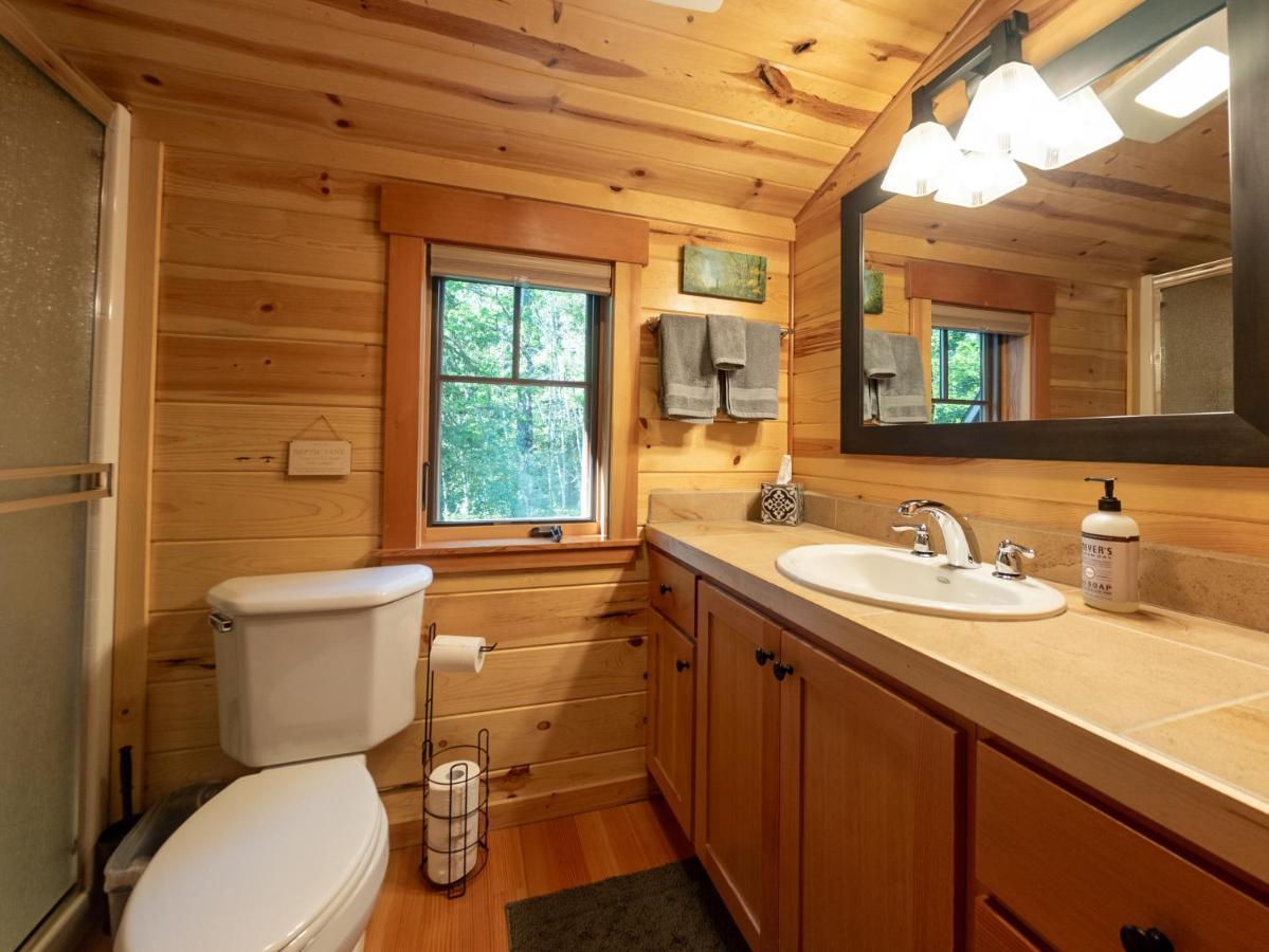 On The River Wooded Bliss Cabin Near Loloma McKenzie Bridge المظهر الخارجي الصورة